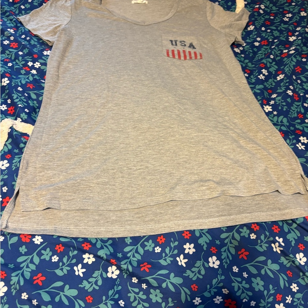 Maurices Gray Short Sleeve Tee with USA Print